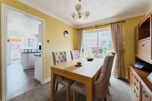 9, Lochinver Avenue, Ellesmere Port photo 3