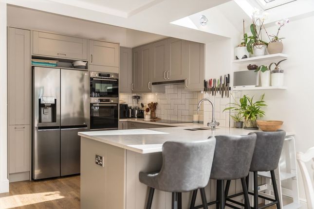 32, Harberson Road, London photo 4