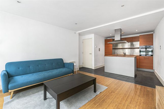 Thumbnail Flat to rent in Long Lane, London