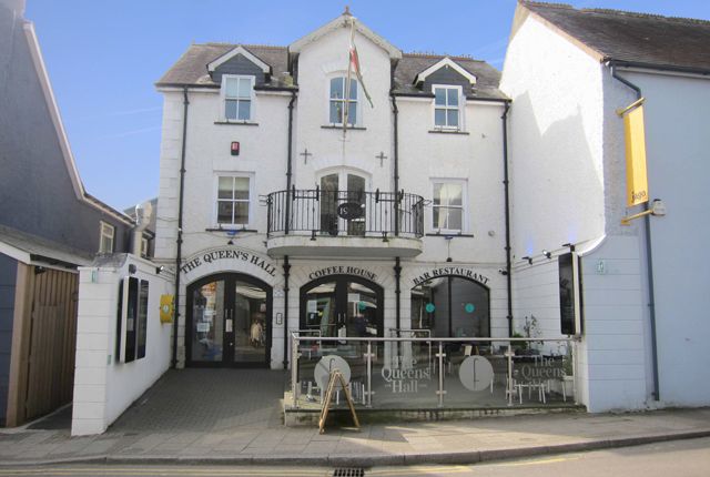 Thumbnail Restaurant/cafe for sale in High Street, Narberth