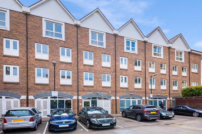 Flat for sale in Canute House, Brentford