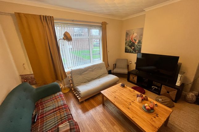 Maisonette to rent in East Prescot Road, Knotty Ash, Liverpool L14