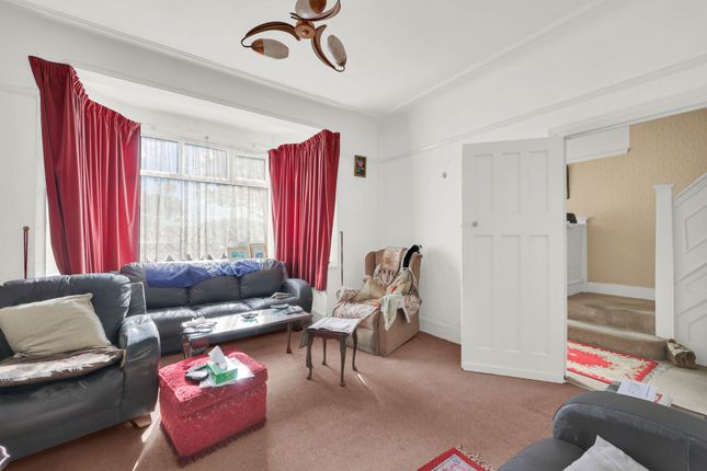 66 Wanstead Lane, Ilford photo 4