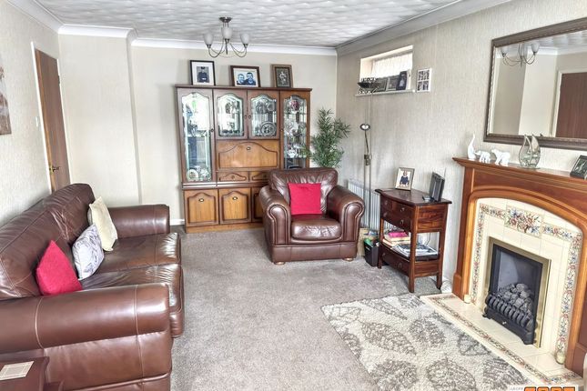 6, Denhill Close, Hayling Island photo 3