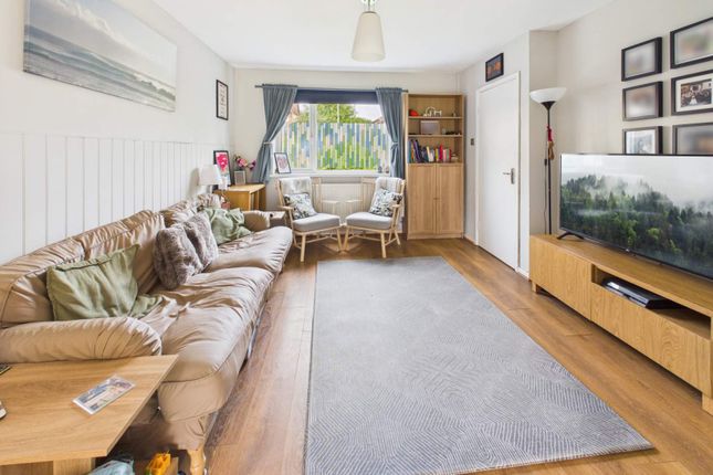 48, Garrick Drive, Cardiff photo 3