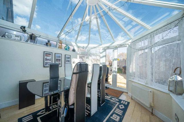 65 Wood Crescent, Hemel Hempstead photo 4
