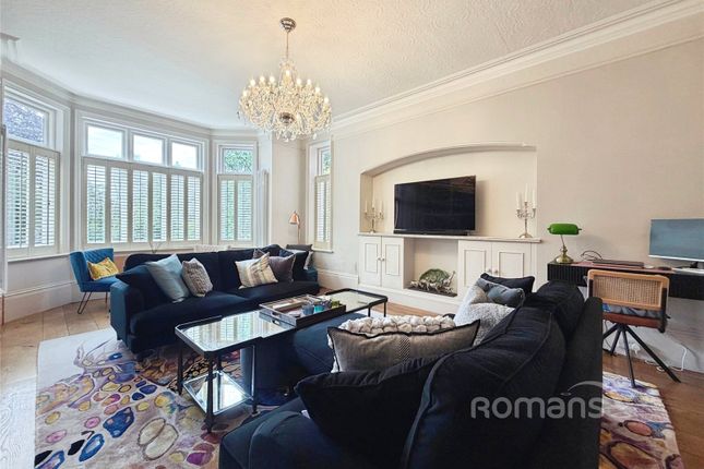 1, Crawley Lodge, Camberley photo 2