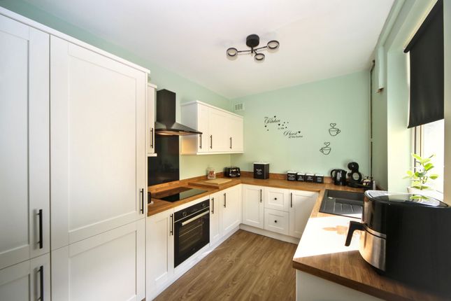 24 Scarisbrick Street, Wigan photo 3