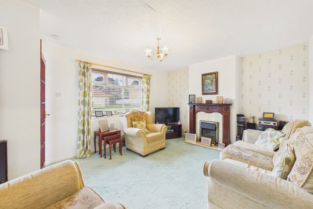 13 Lythe Avenue, Hull, East Riding of Yorkshire photo 2