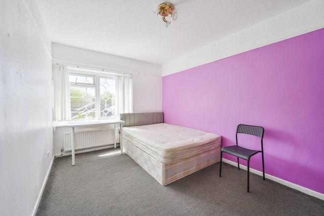 Terraced house to rent in Bancroft Road, Mile End, London