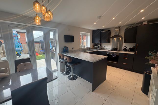18, Banbury Drive, Peterborough photo 2