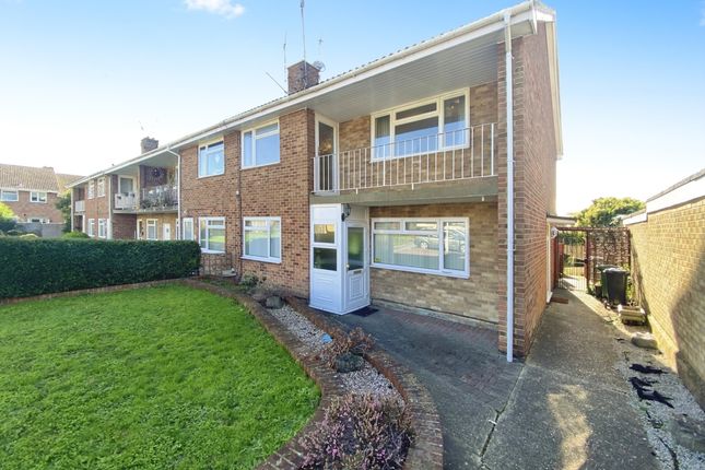 Maisonette to rent in Goldthorne Close, Maidstone