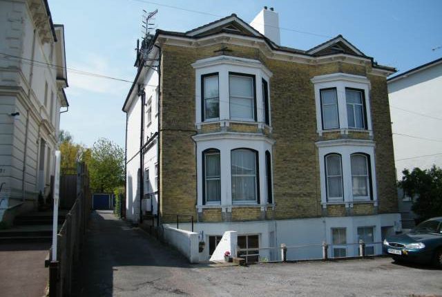 Flat to rent in Beulah Road, Tunbridge Wells, Kent