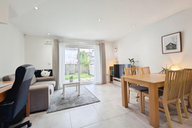 5A, Courtfield Grove, Fishponds photo 2