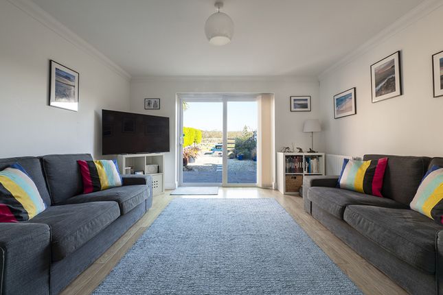 4, Rook Farm Way, Hayling Island photo 3