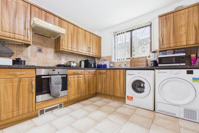 Flat Flat A, 11, Back Hilton Road, Aberdeen photo 4