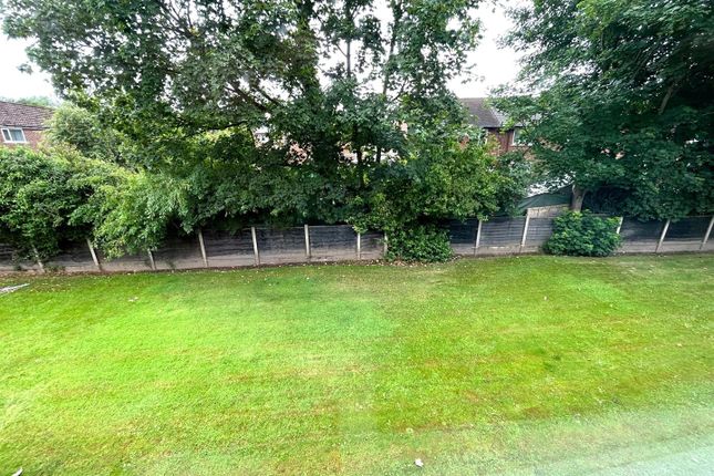 5a, Tower Grove, Leigh photo 2