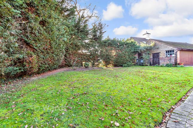 Crabtree Oast, Cradducks Lane, Tonbridge photo 3