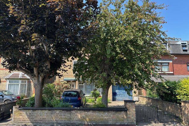 192, Lincoln Road, Peterborough photo 3