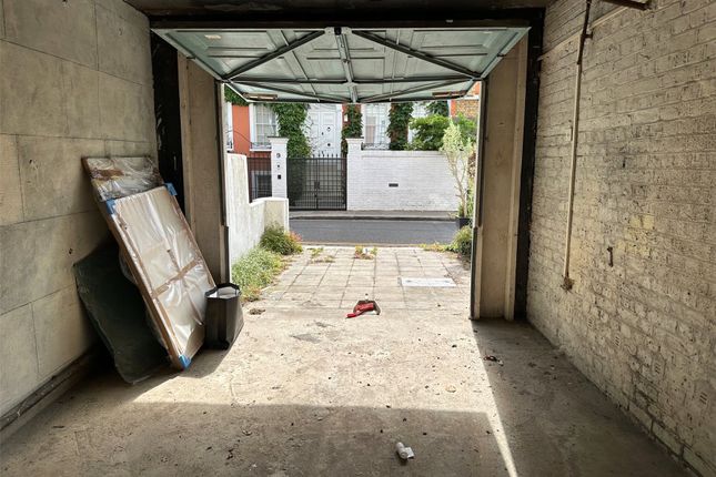 The Garage,, Joubert Mansions, London photo 2