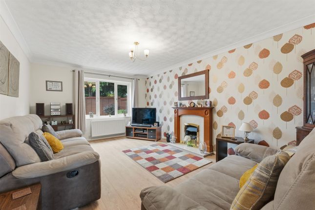 28, Malvern Close, Kettering photo 4