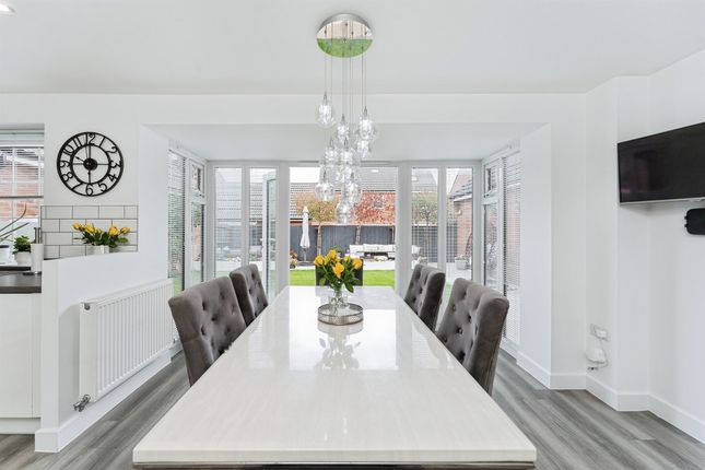14, Mahaddie Way, Huntingdon photo 3