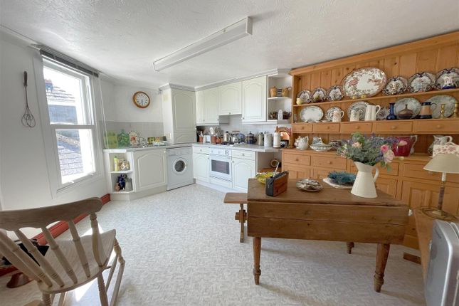 7, Penlee, Tower Park, Fowey photo 2