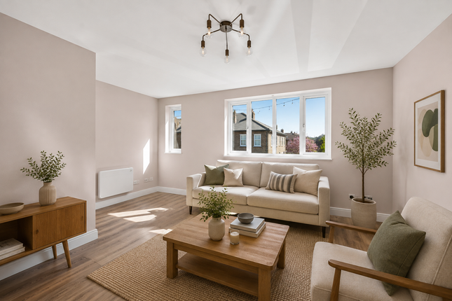 131, Russell Road, London photo 2