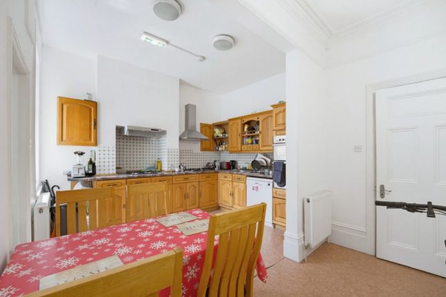 30, Fordhook Avenue, Ealing photo 3