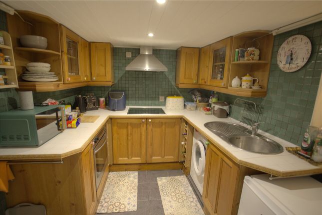 33, Main Street, Martock photo 2