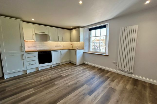 Flat 2, Estate House, West Street, AXMINSTER photo 5