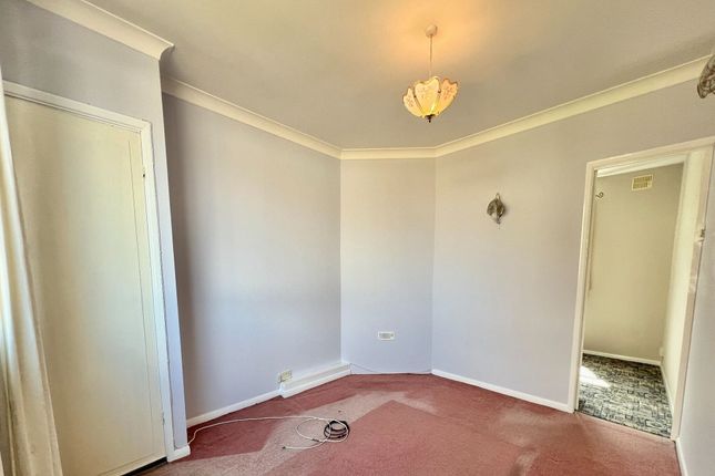 10 Gorse Road, Grantham photo 3