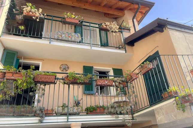 Thumbnail Detached house for sale in Via Roma 20, Carate Urio, 22010