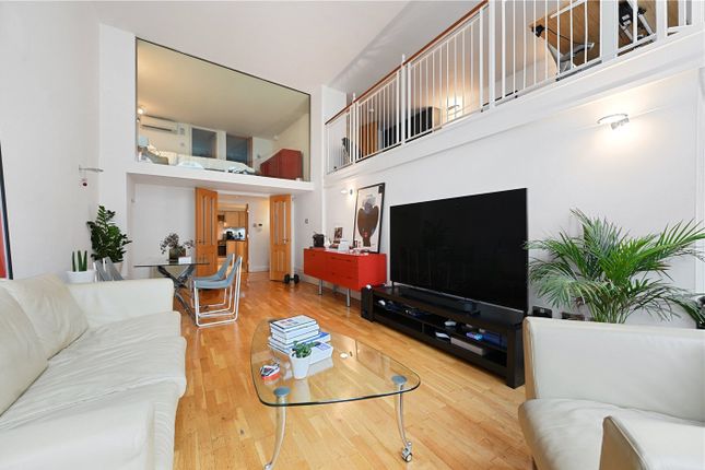 Flat 3, The Gallery, 38, Ludgate Hill, London photo 3