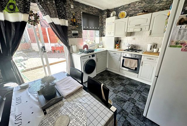 32, Peel Street Greater Manchester, Farnworth photo 4