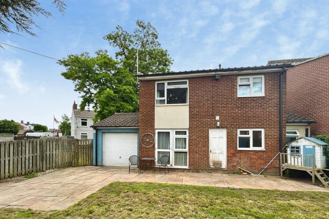 3-bed house on 18, Bass's Crescent, Swadlincote, £140,000