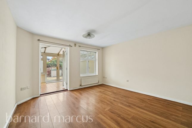 2-bed house on 61, Garrison Close, HOUNSLOW, £1,850/mo