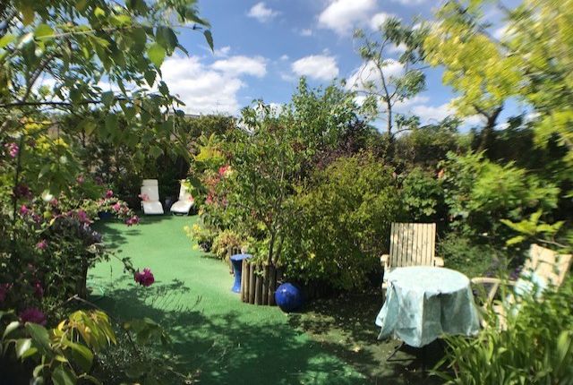 3-bed flat on Flat 15, 7, Hide Place, London, £1,500,000