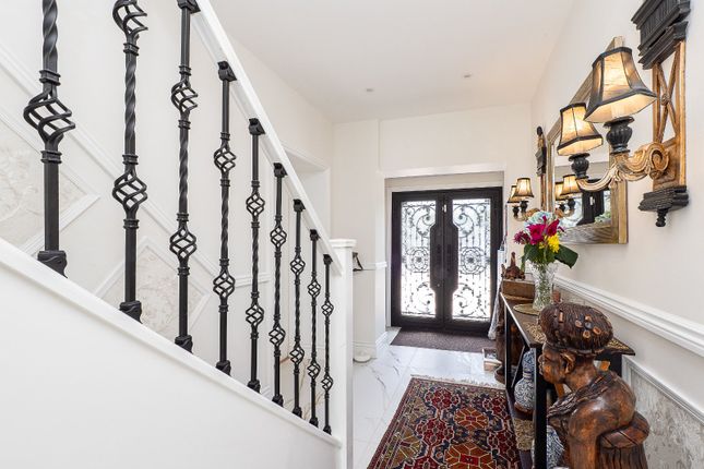 3, Vincent Avenue, Carshalton photo 2