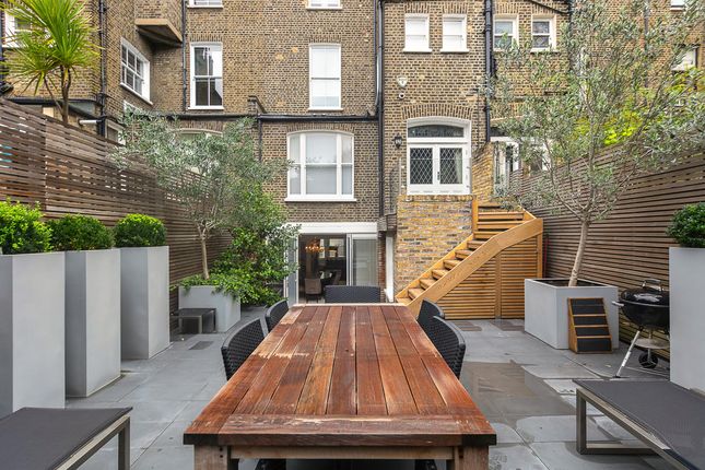 Thumbnail Terraced house for sale in Glazbury Road, London