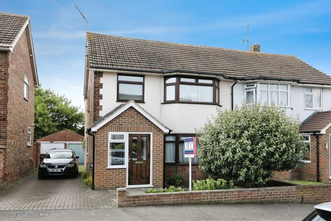 Jarrett Avenue, Wainscott, Rochester, Kent ME2, 4 bedroom semi-detached ...