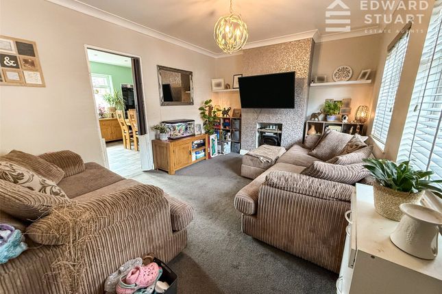 96, Willesden Avenue, Cambridgeshire photo 4