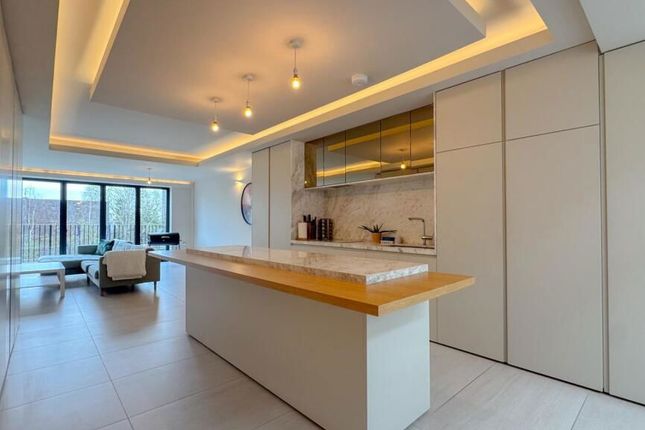4 Oak View, 39, Honor Oak Road, London photo 4