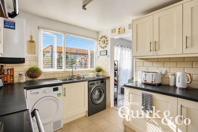 91, Link Road, Canvey Island photo 2
