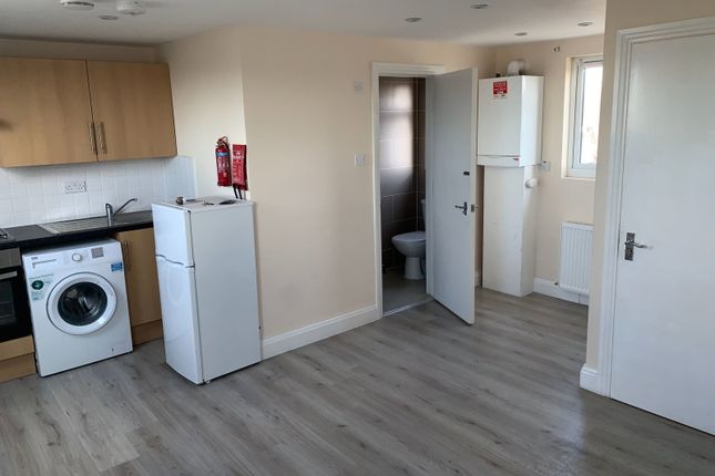34a,Flat 3, Shenley Road, Borehamwood photo 5