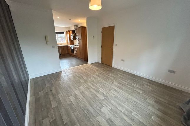 17, The Orchard, Colwyn Bay photo 3