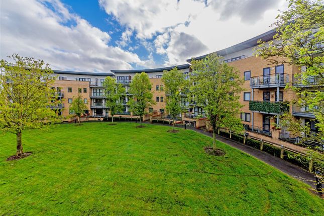 Thumbnail Flat for sale in Redwing Crescent, Waterstone Way, Greenhithe