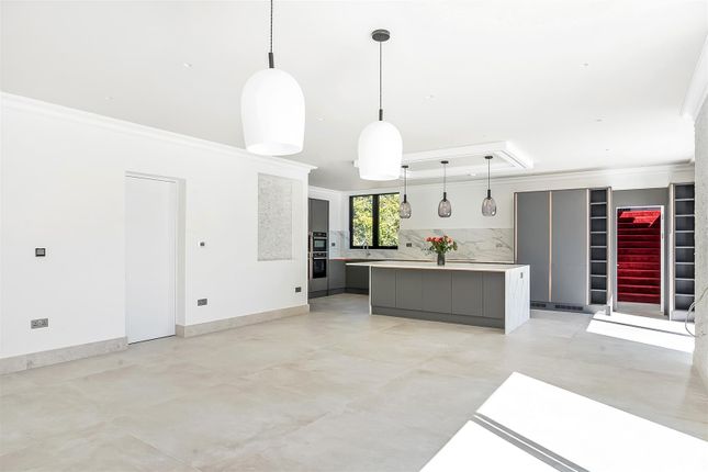 14, Pine Coombe, Shirley Hills photo 4