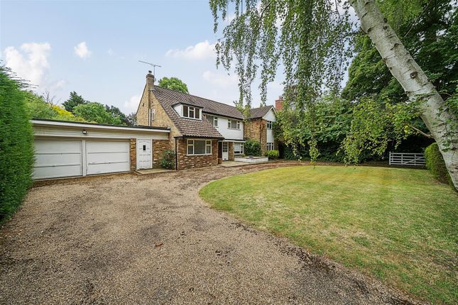 Thumbnail Detached house for sale in The Barton, Cobham