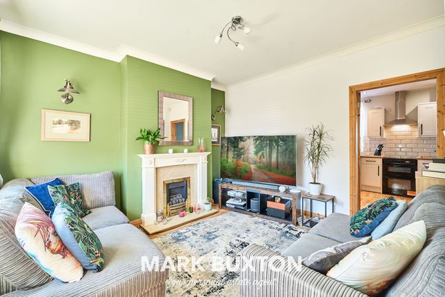 27 Reeves Avenue, Newcastle-under-Lyme photo 3